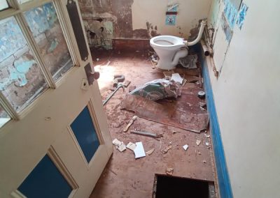 Signal House Old Bathroom