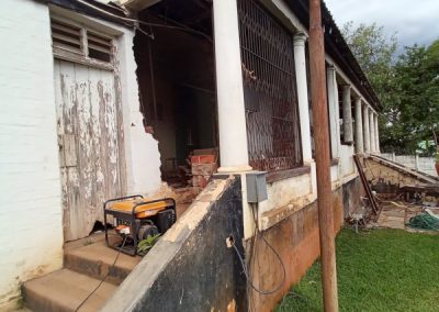 Signal House Side Steps